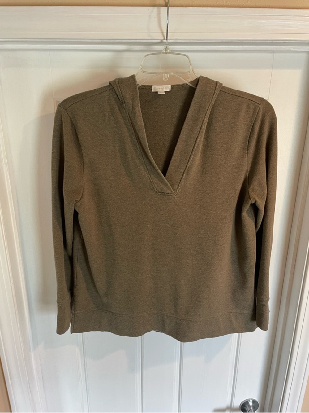 🌿Garnet Hill V-Neck Hoodie Sweater